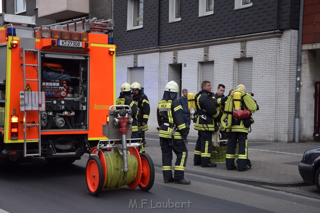 Feuer 1 Koeln Hoehenberg Olpenerstr P11.JPG - Miklos Laubert